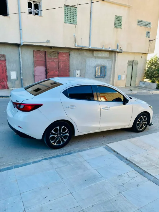 Mazda MAZDA2 - Photo 7