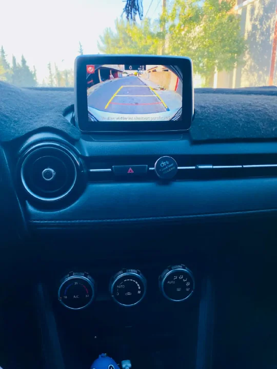 Mazda MAZDA2 - Photo 3