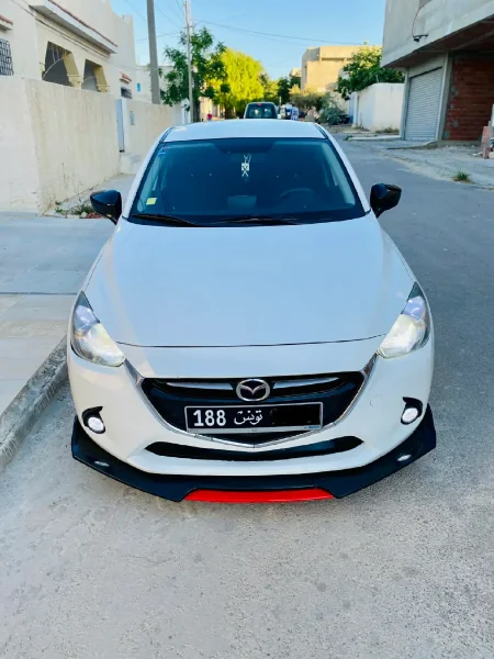 Mazda 2 2016 - 165 000 km - Essence