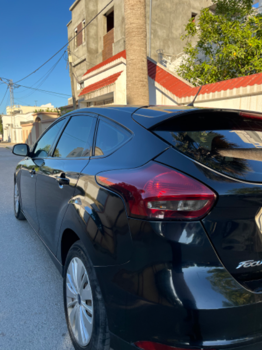 Ford FOCUS - Photo 6