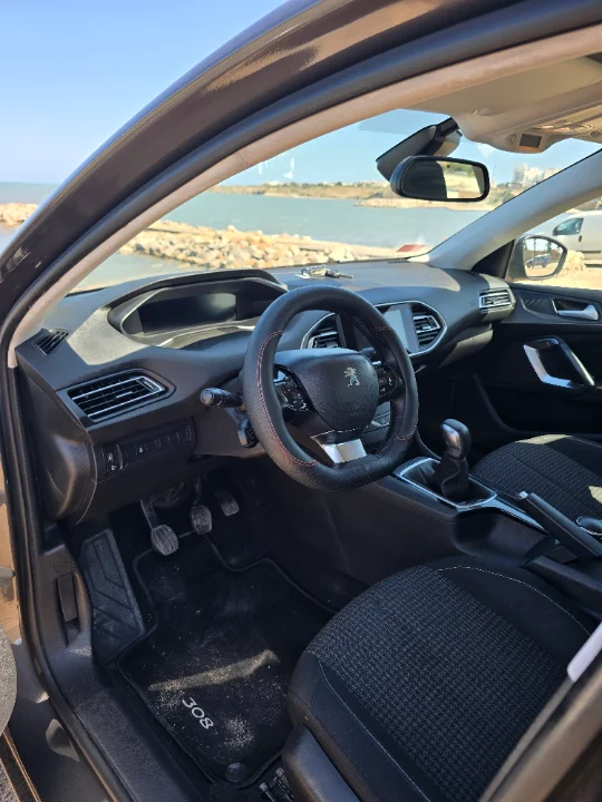 Peugeot 308 - Photo 5
