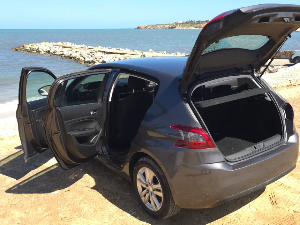Peugeot 308 - Photo 2