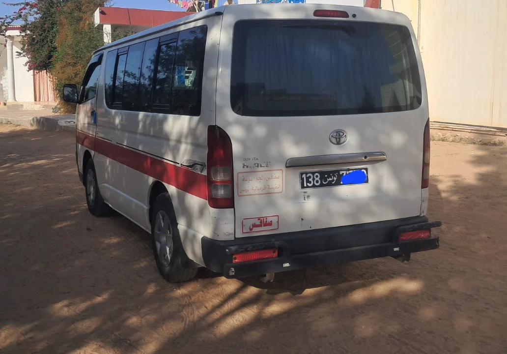 Toyota Hiace - Photo 3