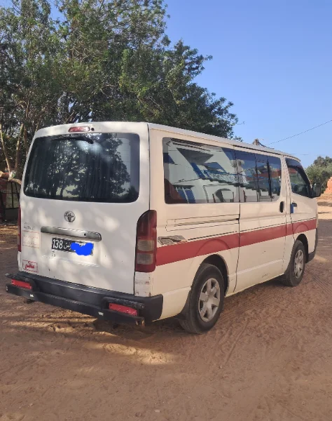 TAYOTA HIACE 