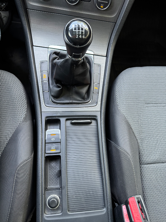 Volkswagen Golf - Photo 8