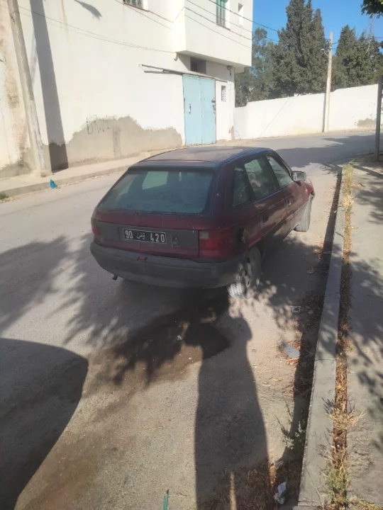 Opel Astra - Photo 2
