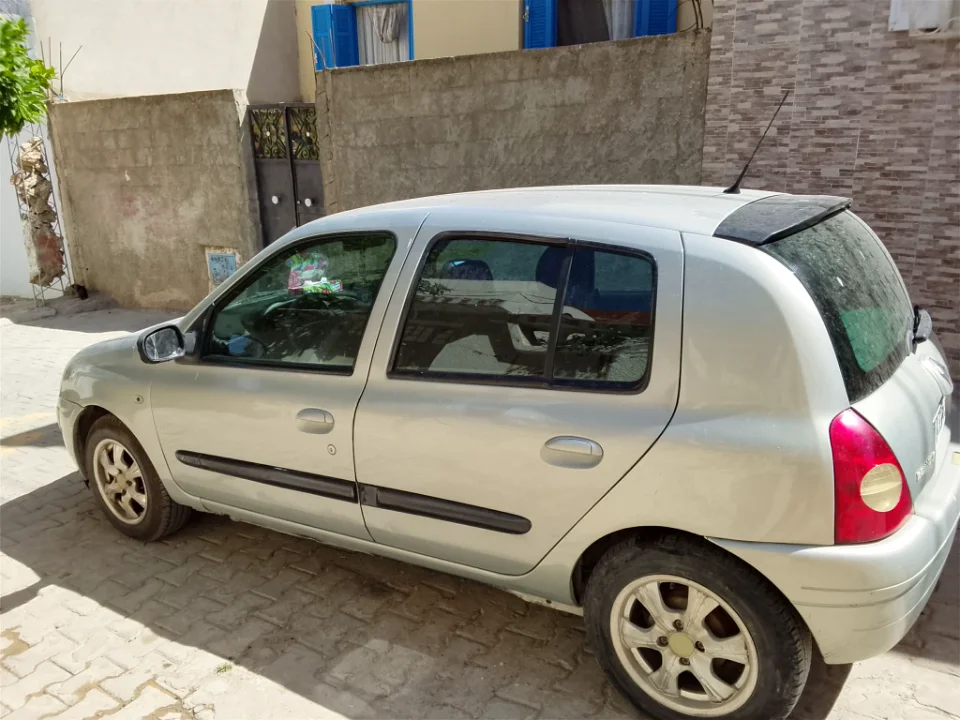 Renault Clio - Photo 6