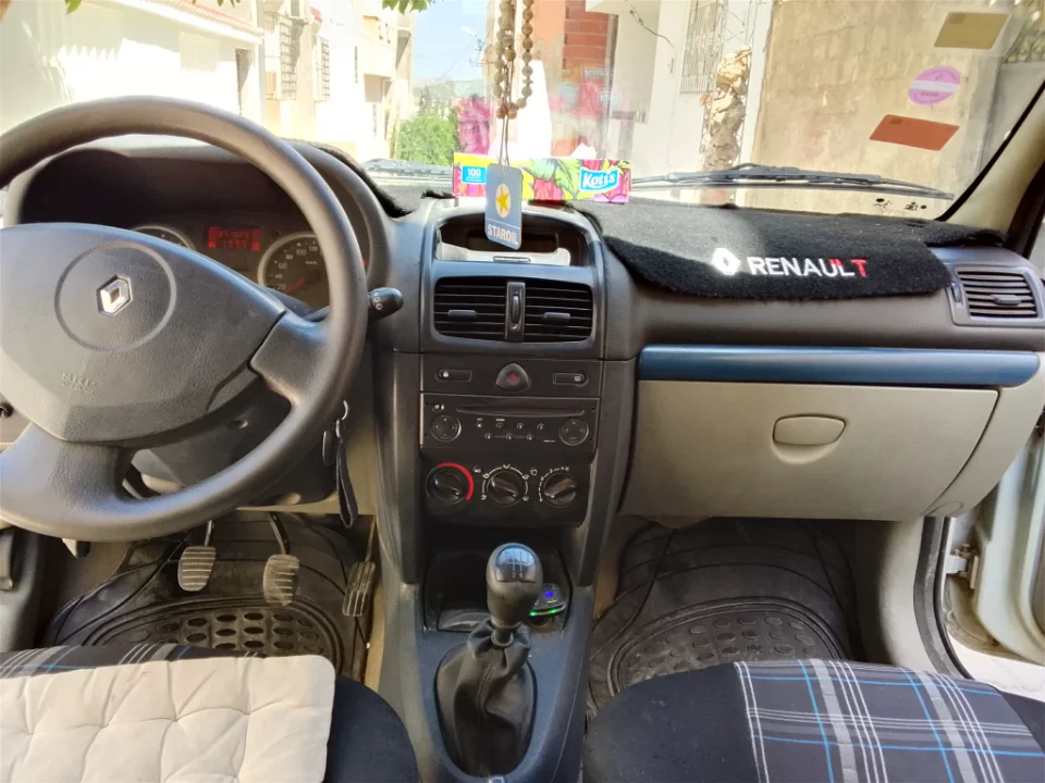 Renault Clio - Photo 4