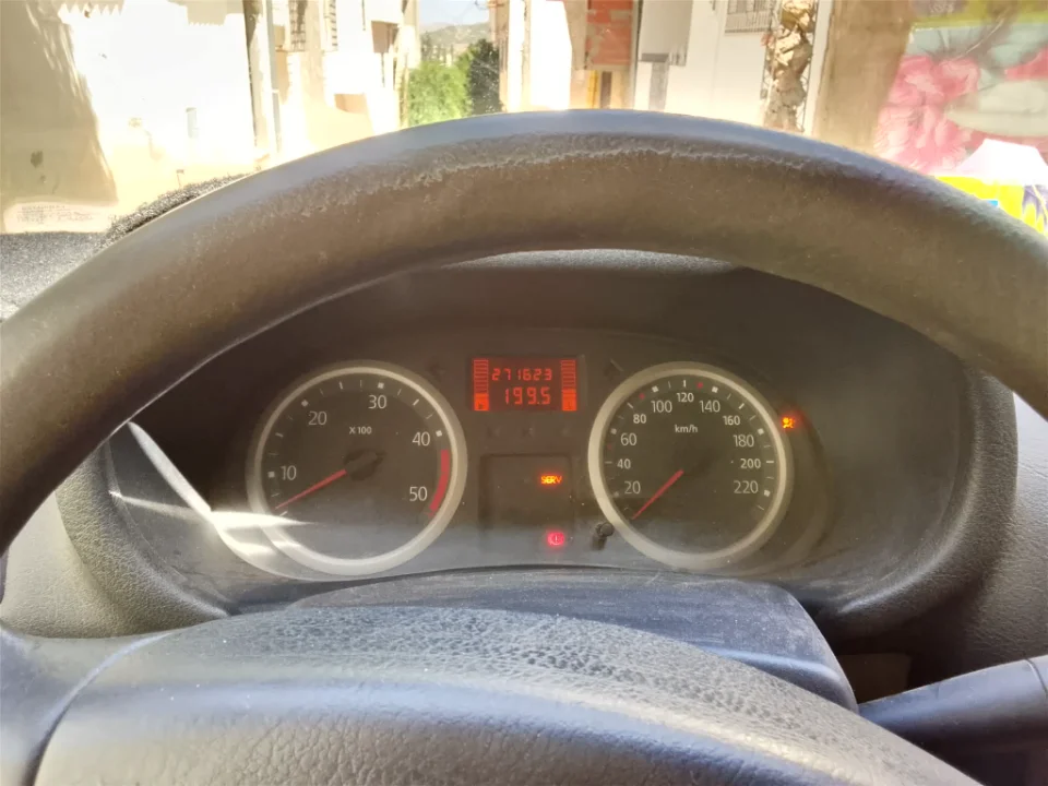Renault Clio - Photo 2