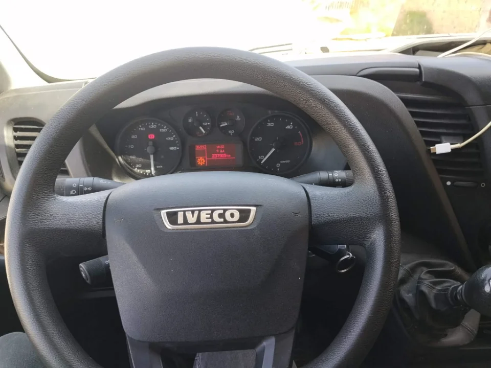 Iveco DAILY - Photo 9