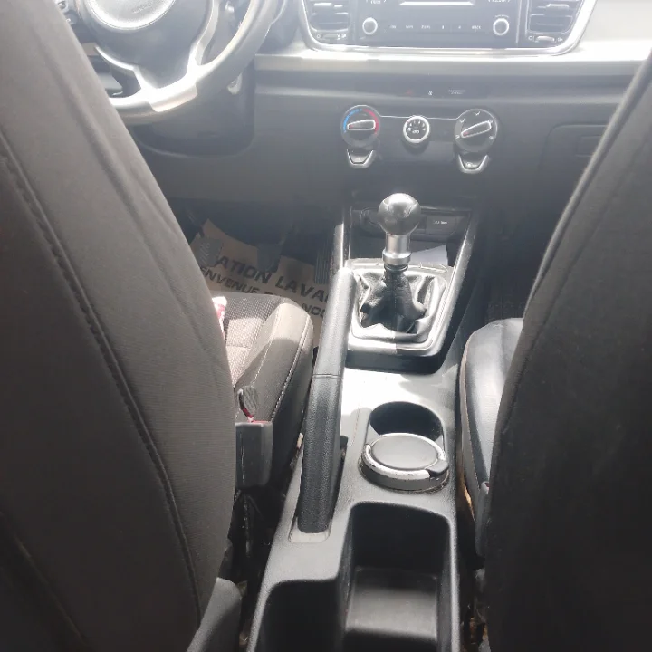 Kia RIO - Photo 4