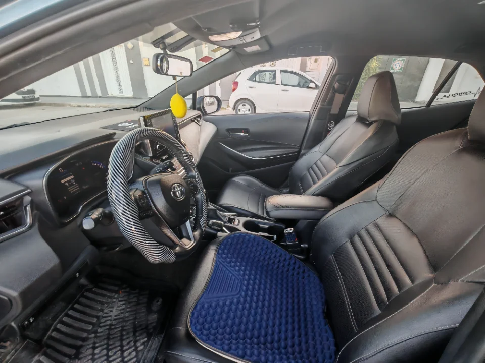 Toyota Corolla - Photo 6