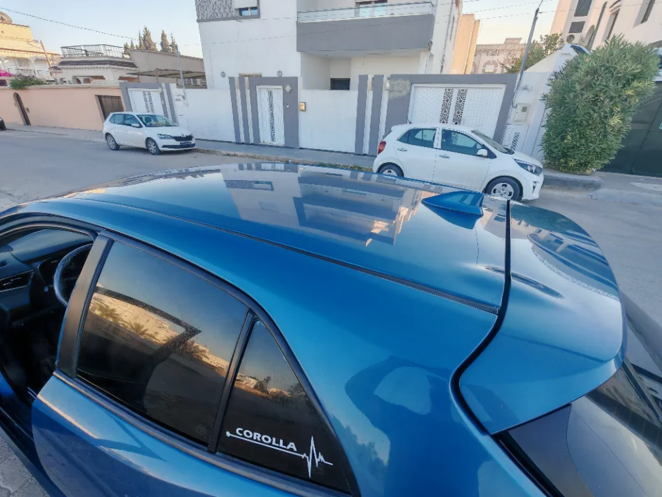 Toyota Corolla - Photo 3