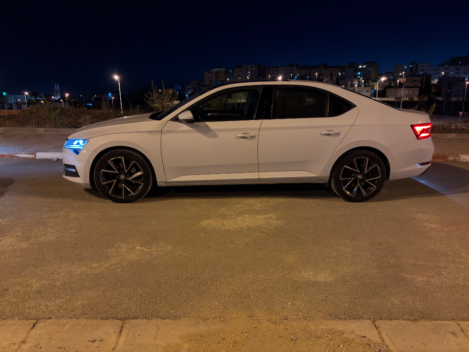 Skoda Superb - Photo 11