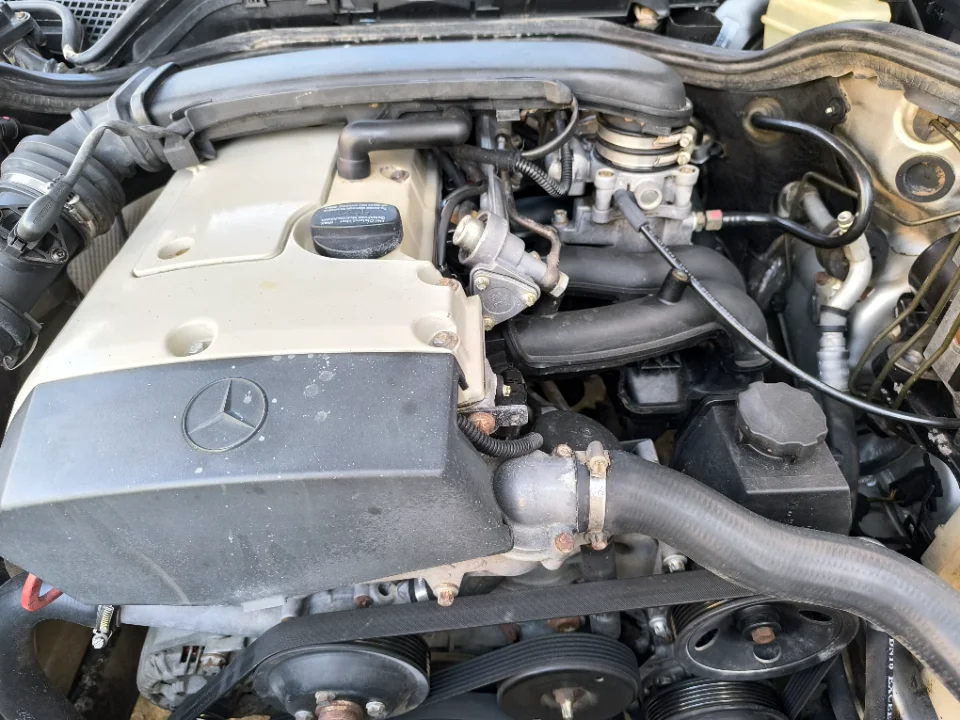 Mercedes 200 - Photo 2