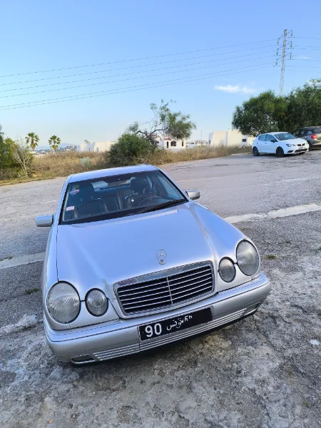 Mercedes E200, 9 CV, 1999 