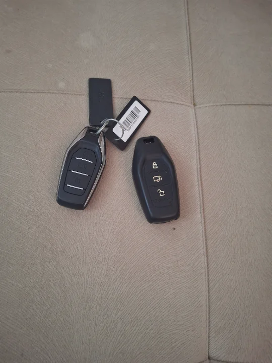 Mahindra KUV 100 - Photo 5
