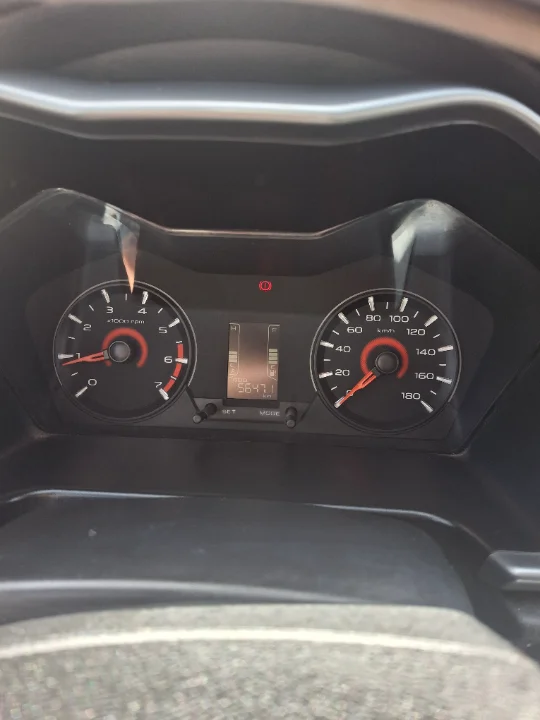 Mahindra KUV 100 - Photo 3