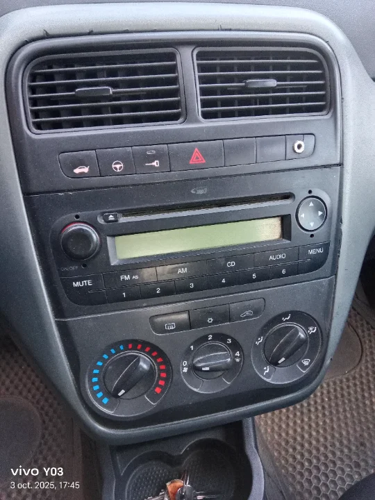 Fiat GRANDE PUNTO - Photo 6