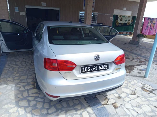 Volkswagen Jetta - Photo 5
