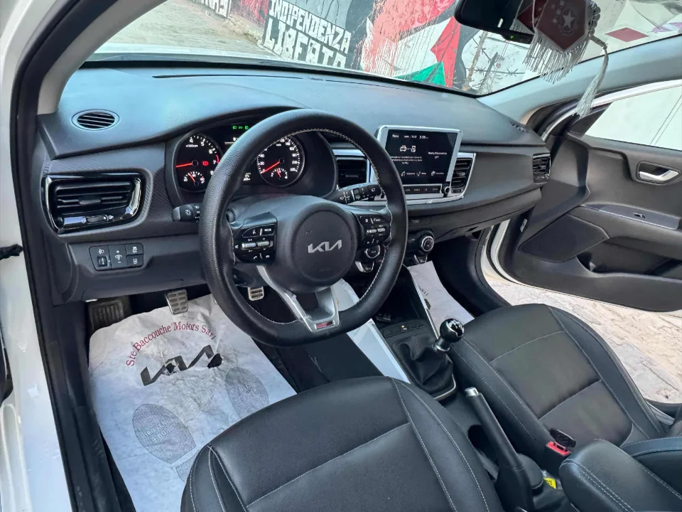 Kia RIO - Photo 4