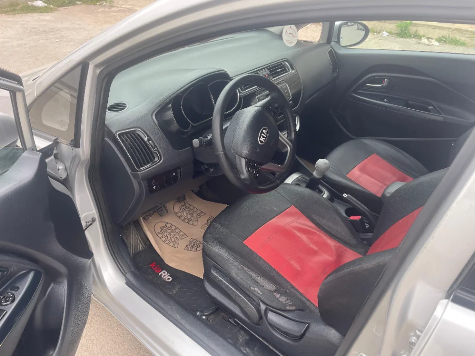 Kia RIO - Photo 3