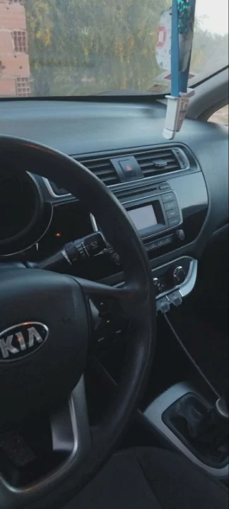 Kia RIO - Photo 2