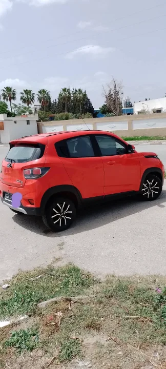 Mahindra KUV 100 - Photo 6