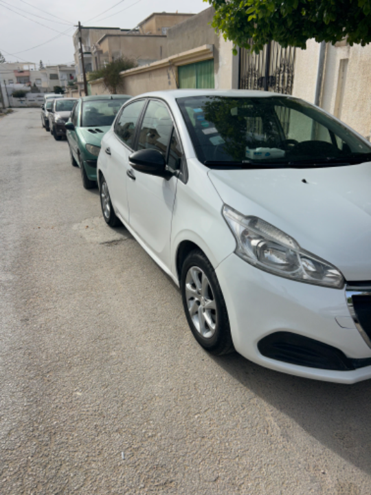 Peugeot 208 - Photo 7
