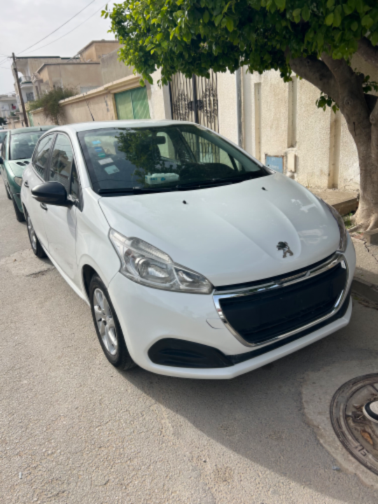 Peugeot 208 - Photo 6