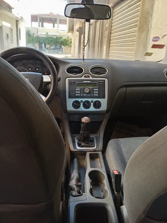 Ford FOCUS - Photo 8