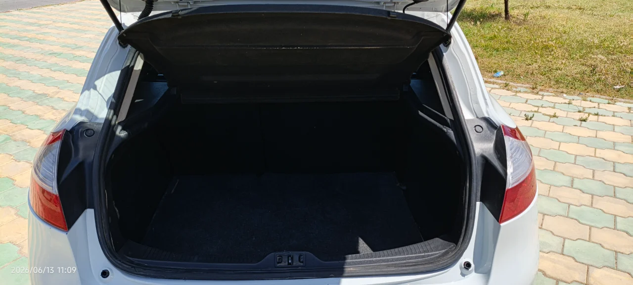 Renault Megane - Photo 9
