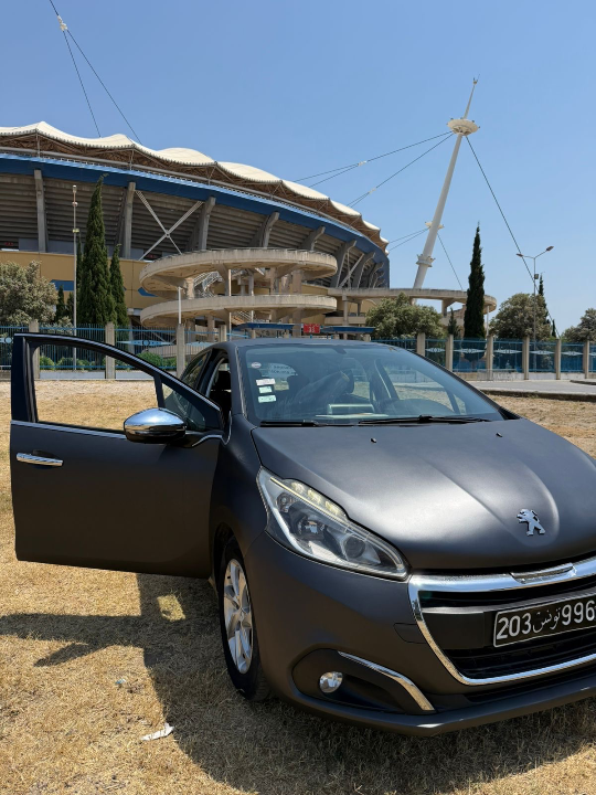 Peugeot 208 - Photo 5