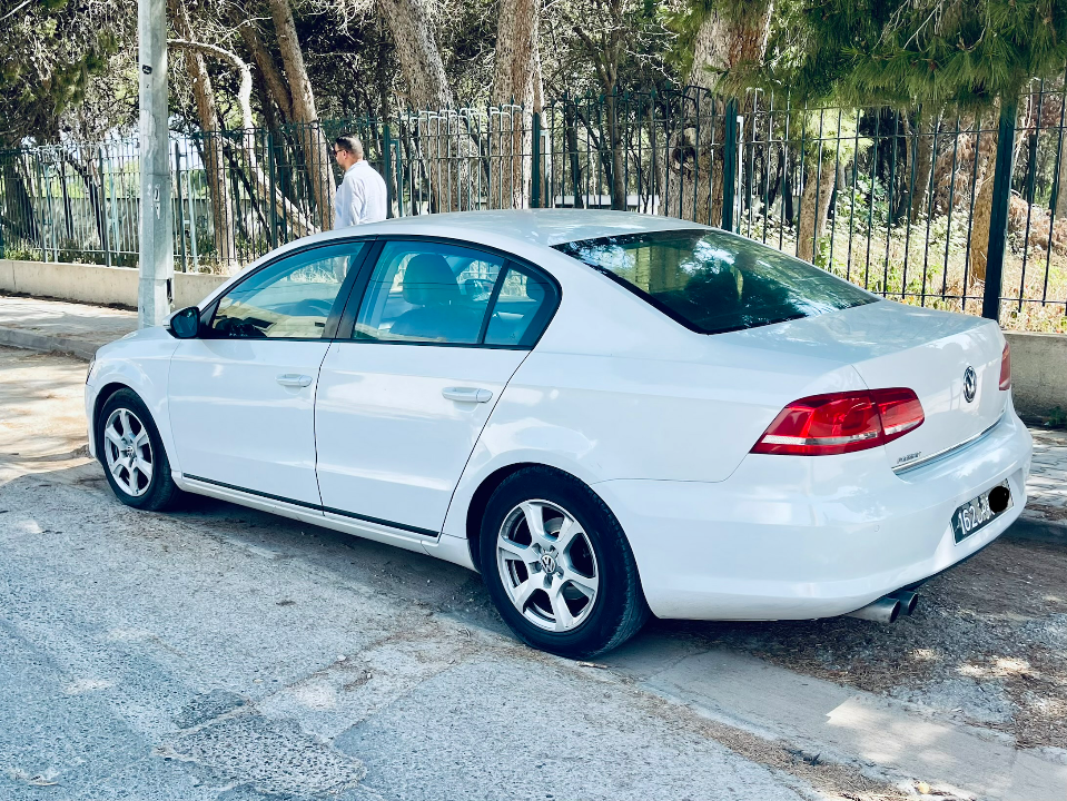 Volkswagen Passat - Photo 6