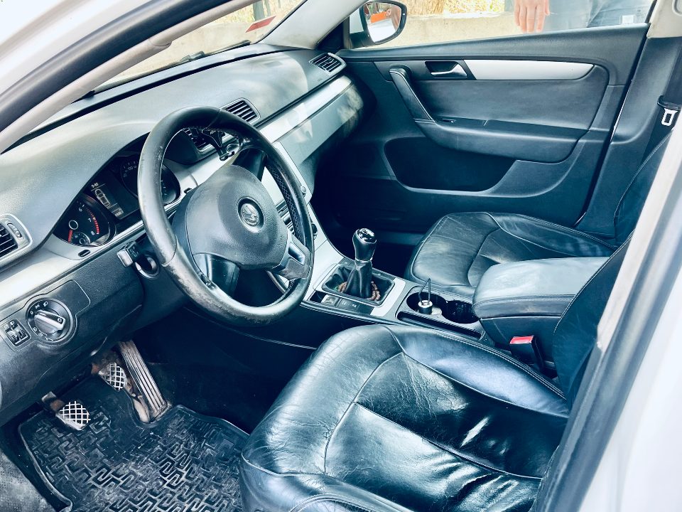 Volkswagen Passat - Photo 3