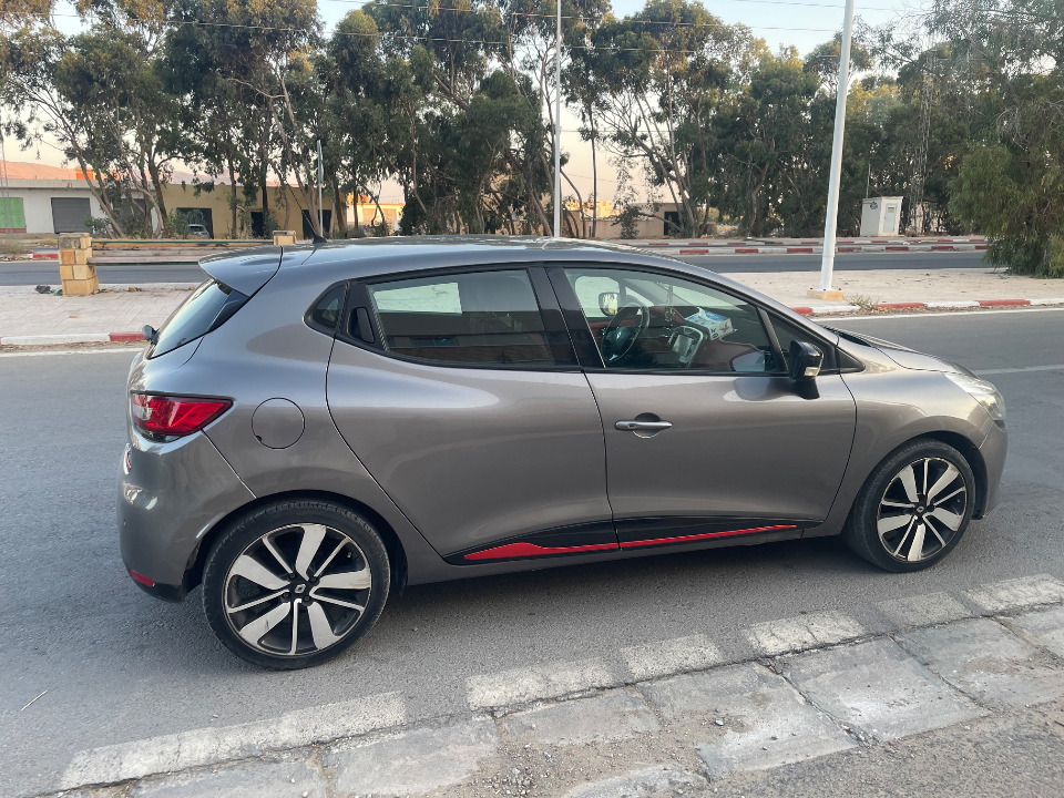 Renault Clio - Photo 5