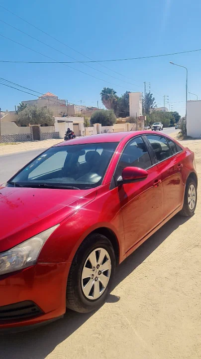 Chevrolet CRUZE - Photo 4