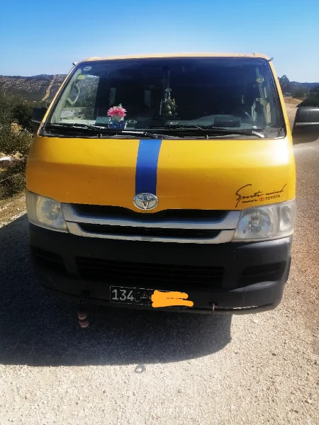 Toyota Hiace 2010 - 800 000 km - Diesel