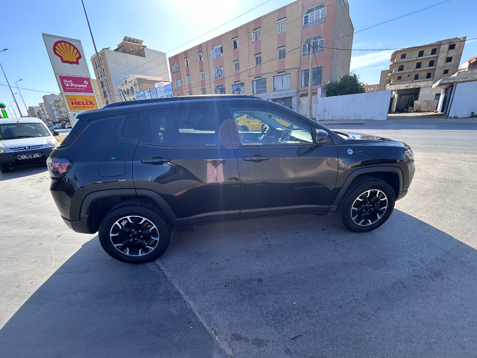 Jeep COMPASS - Photo 6