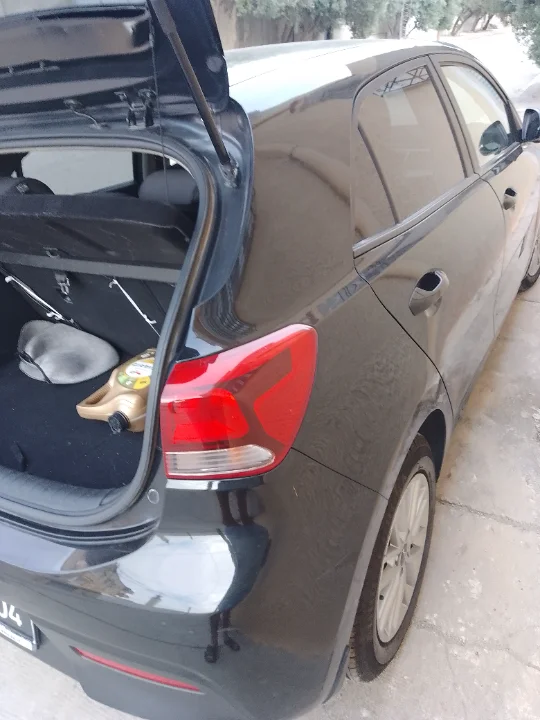 Kia RIO - Photo 11