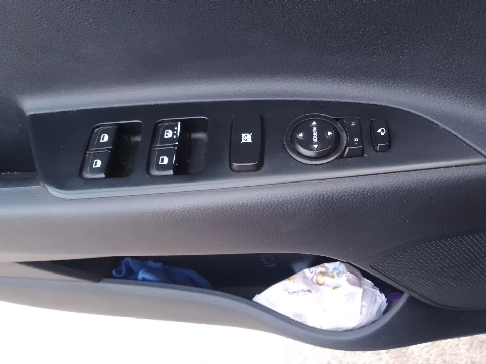 Kia RIO - Photo 3