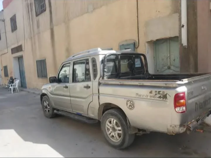 Mahindra XUV 500 - Photo 6