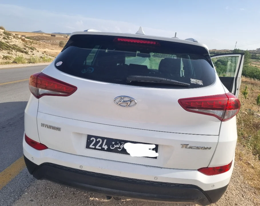 Hyundai TUCSON - Photo 2