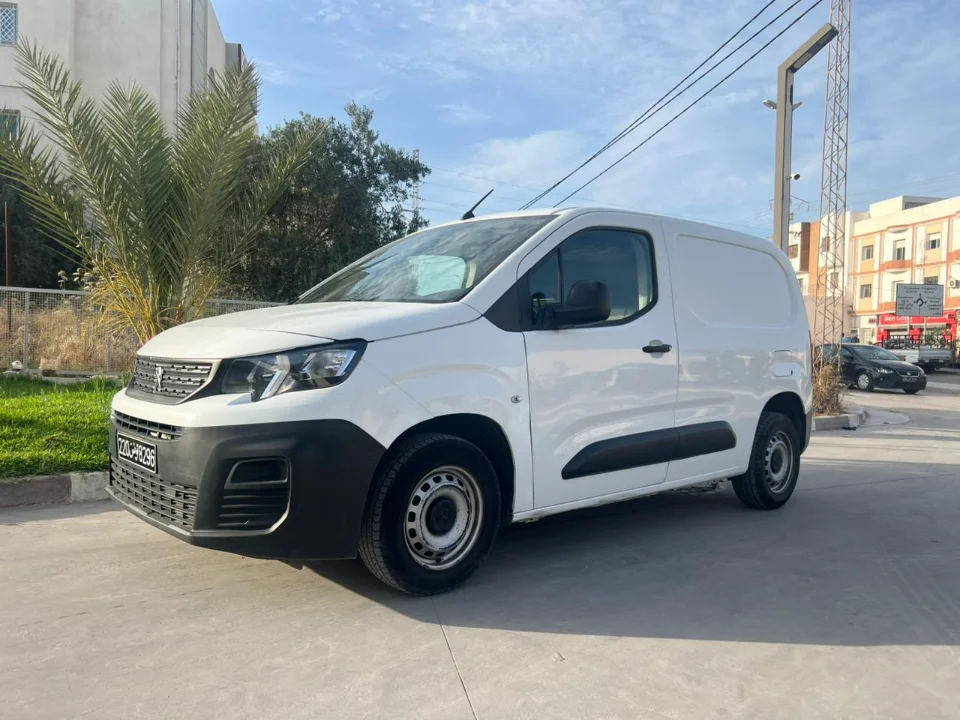 Peugeot Partner - Photo 12