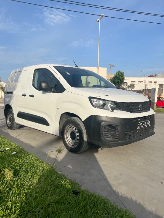 Peugeot Partner - Photo 10