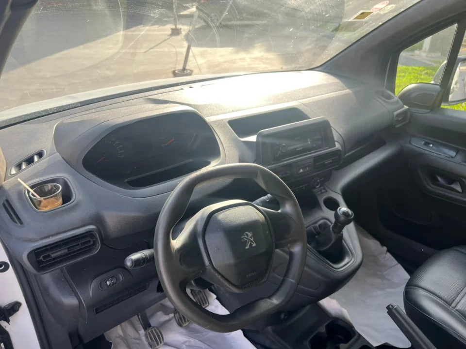 Peugeot Partner - Photo 4
