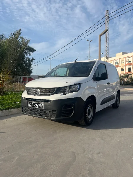 Peugeot k9 année 2021 KLM 290 000