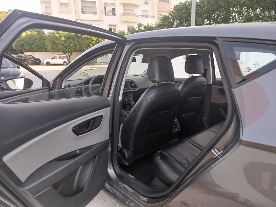 Seat Leon - Photo 2