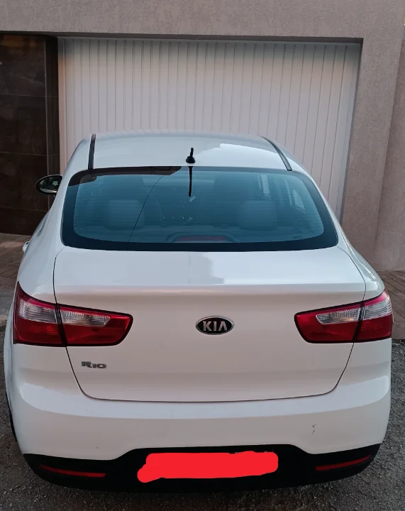 Kia RIO - Photo 9