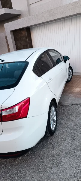 Kia RIO - Photo 8